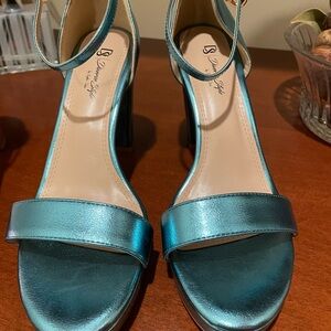 Teal Diverse Style heel